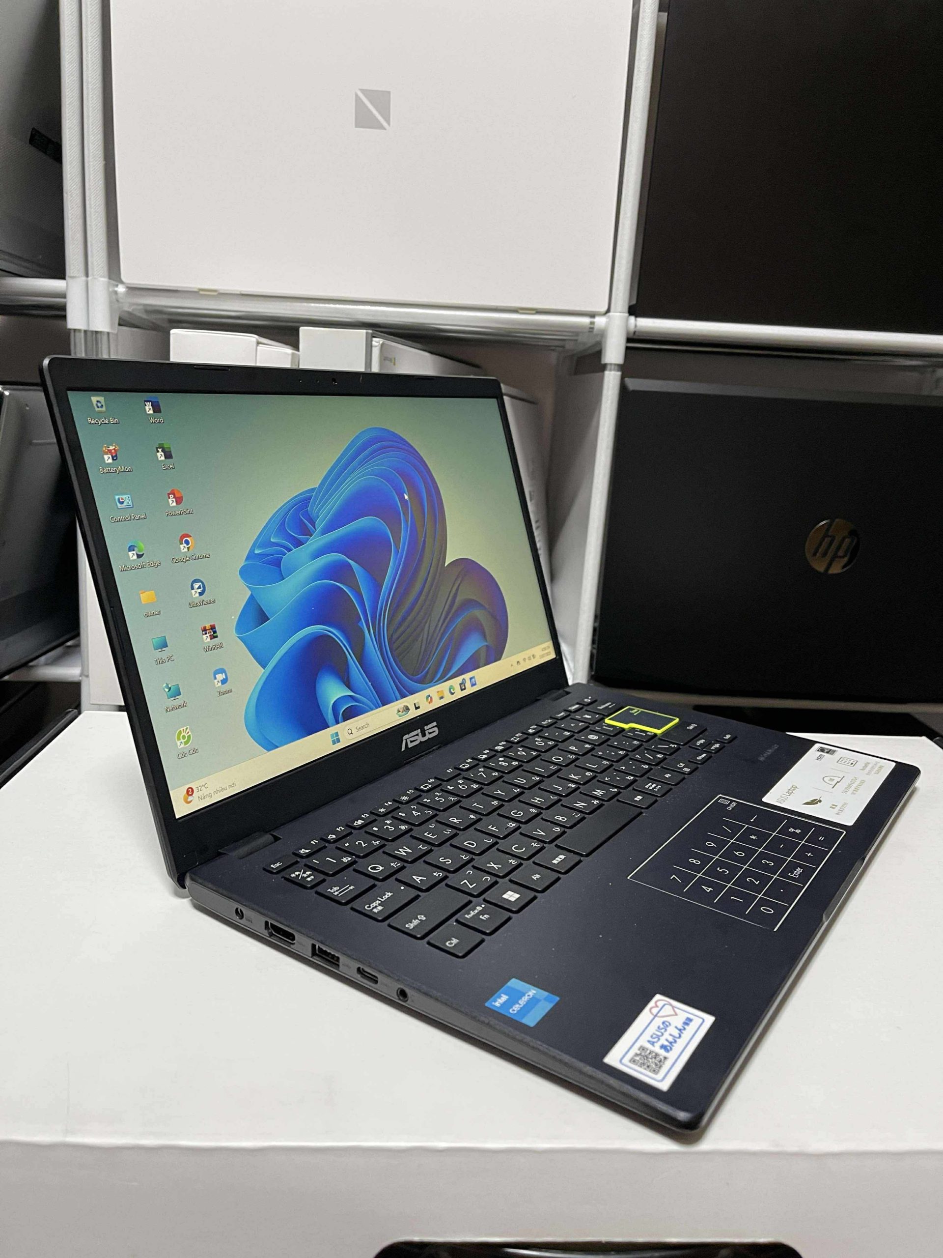 ee8f40f1b4a7fbe9f40dbffe48109190