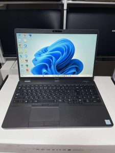 DELL Latitude 5500 i5-8250U (~3.60Ghz) / 15.6 in HD grafich 620 / RAM 8GB DDR4/ SSD 256GB m2