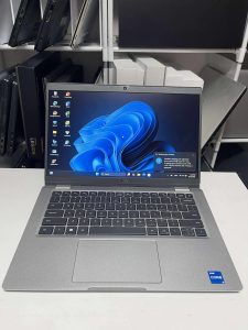 DELL LATITUDE 5320 2022 / i5 8g /256g/ 13.3in FHD IPS