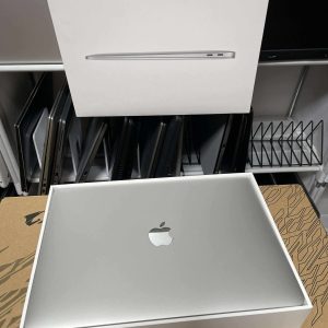 Macbook Air 2020 chíp M1 8gb 256g  màu Silver(bạc