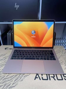 Macbook Air 2019 màu gold