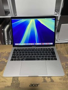 Macbook Pro 13 2018 silver I5 16g 512g 13.3in rentina 2k