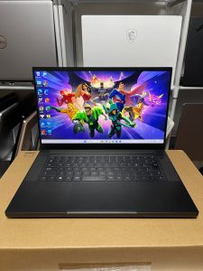 Razer Blade 15 2020 i7-9750H 12CPUs/ NVIDIA® GTX1660ti ddr5 (6GB) / 15.6” FHD 144hz / RAM 16GB / SSD 512g + 1TB HDD