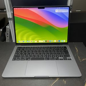 Macbook Air M2 2022 8gb 256g 13.3in