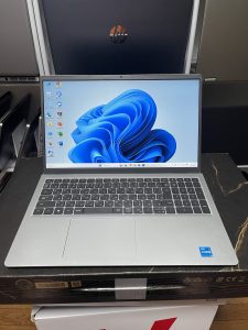Dell inspiron 3511 / Màn 15,6" FHD / Core i5 1115G4(Gen11) 3.0GHZ / Ram 8gb / SSD 256G
