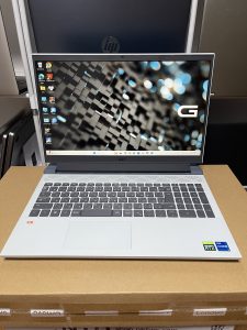 Dell G15 5511 2022 Core i7-11800H 16 CPUs / RAM 32GB / SSD 1000GB / 3050 ti / 15.6 inch FHD 120Hz