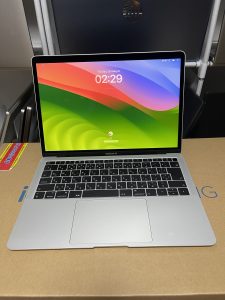 Macbook Air 2019 I5 8gb 128g 13.3in rentina 2.5k