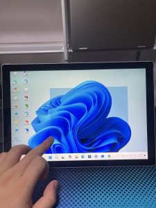 Surface Pro 7 2021 Core i5 1035G4 3.0GHz/8 GB/128GB 12.5in cảm ứng