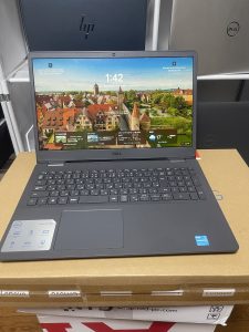 Dell VOSTRO 3500 / intel celeron 6305 / 15,6" FHD / Ram 8gb / SSD 256g