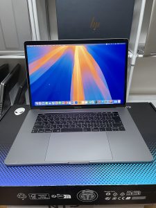 MACBOOK PRO 15 2018 Core i7 12CPUs 16GB SSD 256GB / Radeon Pro 555x (4gb) 15.4inch Retina 2.8k màu gray